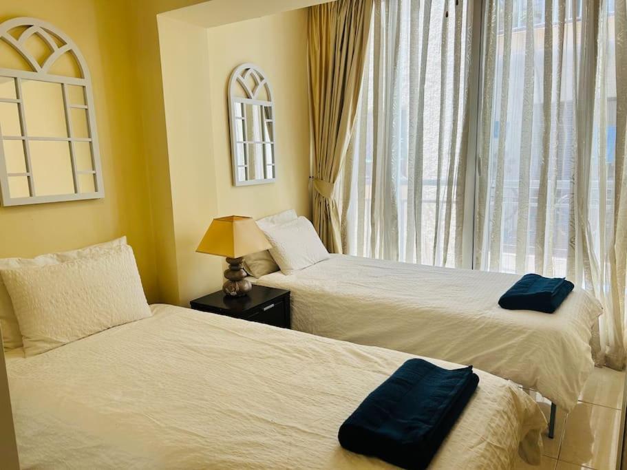 Flat On The Paseo Maritamo! Apartment Estepona Exterior photo